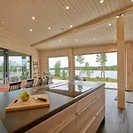 Eraemaajaerven Rannalla Taivalkoskella Villa *