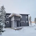 Eraemaajaerven Rannalla Taivalkoskella