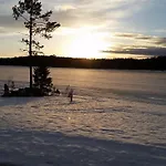 Villa Eraemaajaerven Rannalla Taivalkoskella *