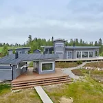 Eraemaajaerven Rannalla Taivalkoskella Villa Jokijärvi