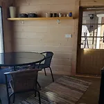 Eraemaajaerven Rannalla Taivalkoskella Villa Jokijärvi