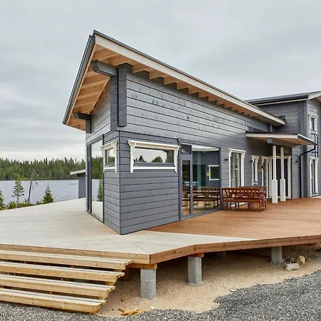 Eraemaajaerven Rannalla Taivalkoskella Villa Jokijärvi