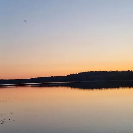 Huvila Eraemaajaerven Rannalla Taivalkoskella * Jokijärvi