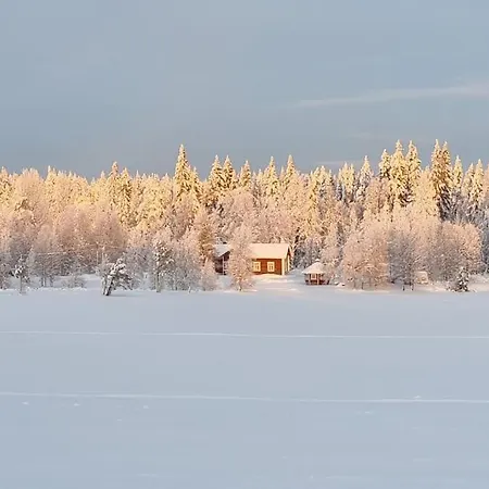 Huvila Eraemaajaerven Rannalla Taivalkoskella *