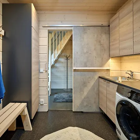 Villa Eraemaajaerven Rannalla Taivalkoskella *