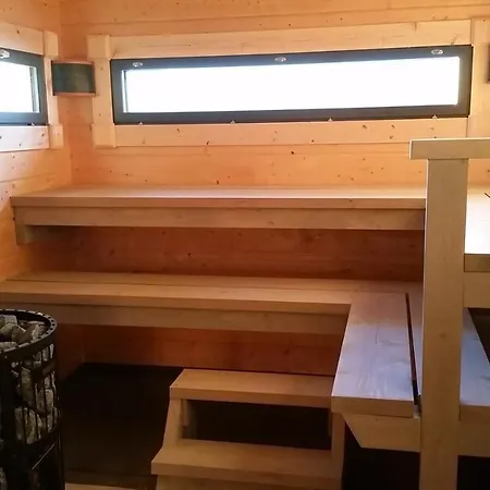 Eraemaajaerven Rannalla Taivalkoskella * Jokijärvi