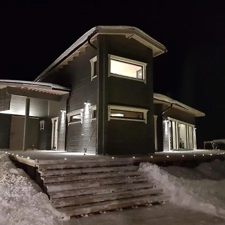 Huvila Eraemaajaerven Rannalla Taivalkoskella