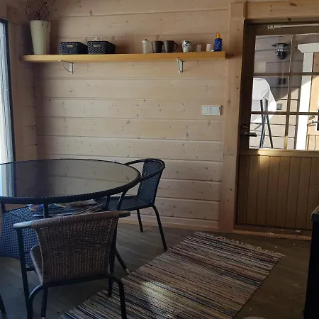 Eraemaajaerven Rannalla Taivalkoskella Villa Jokijärvi