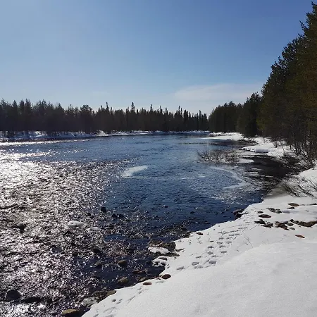 Eraemaajaerven Rannalla Taivalkoskella Villa Jokijärvi