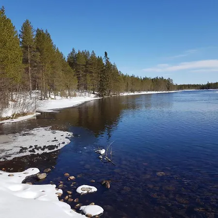 Huvila Eraemaajaerven Rannalla Taivalkoskella *
