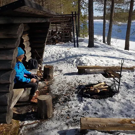 Eraemaajaerven Rannalla Taivalkoskella