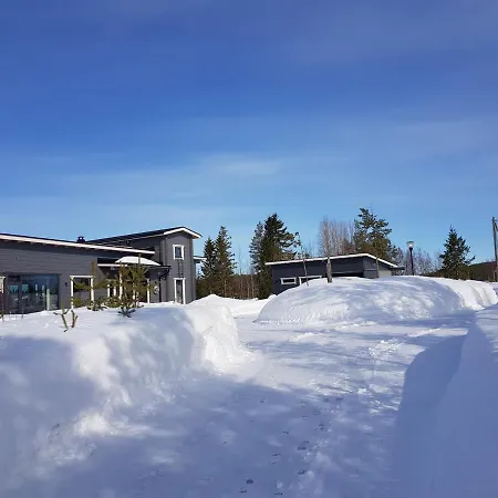 Huvila Eraemaajaerven Rannalla Taivalkoskella * Jokijärvi