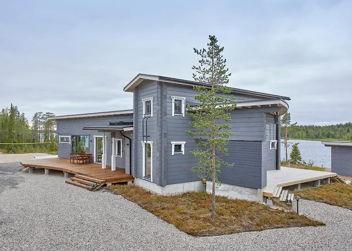 Eraemaajaerven Rannalla Taivalkoskella *